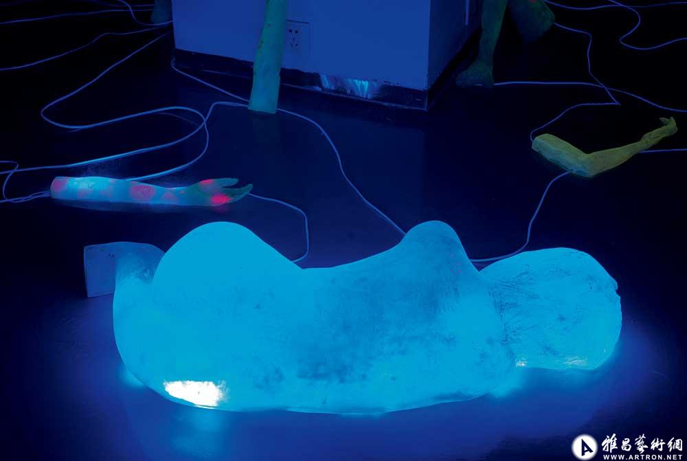 残肢(紫光灯下局部)fragments(under uv light,detail