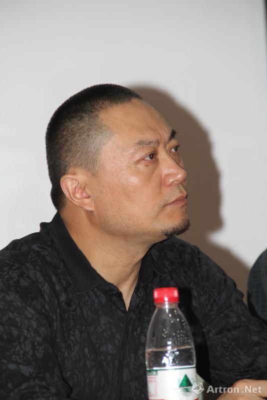 中国美术学院手工艺术学院党支部副书记,副院长李玉普
