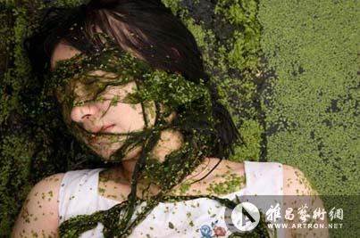 “中国当代女性艺术家镜头下的体识”群展