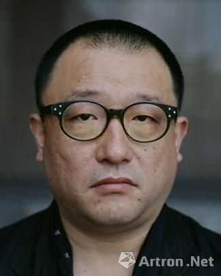 “戴眼镜的人”刘瑾肖像摄影