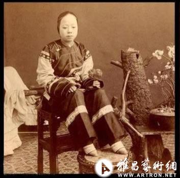 旧中国小脚女人悲惨写真 你敢看吗