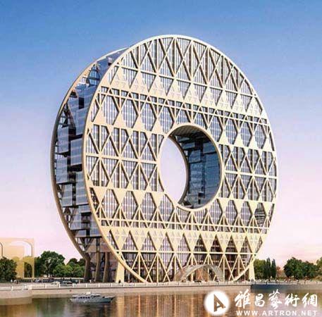 广州塑料交易所总部大楼(被评为2012年中国十大最丑建筑之一)