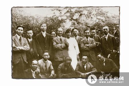 1922年夏,陈寅恪(立排左二)与章士钊(立排左四,陈西滢(立排右四)