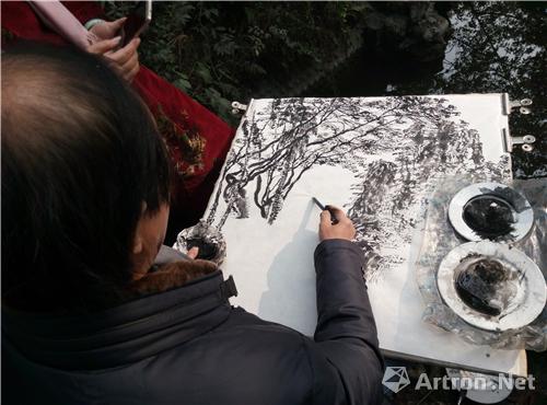 谈及写生,唐允明接受雅昌艺术网采访时提到,传统的老一批画家常年