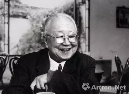 启功(1912-2005),本姓爱新觉罗,雍正皇帝的第九代孙,远祖弘昼为乾隆