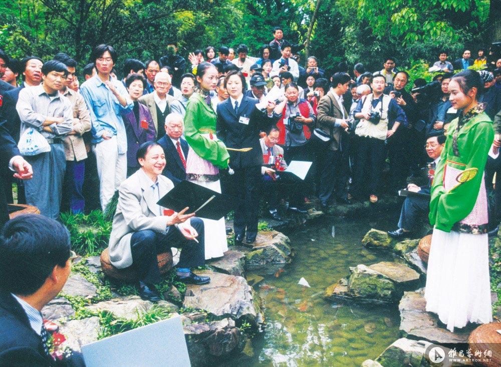 2003年3月参加第18届兰亭书法节曲水流觞活动