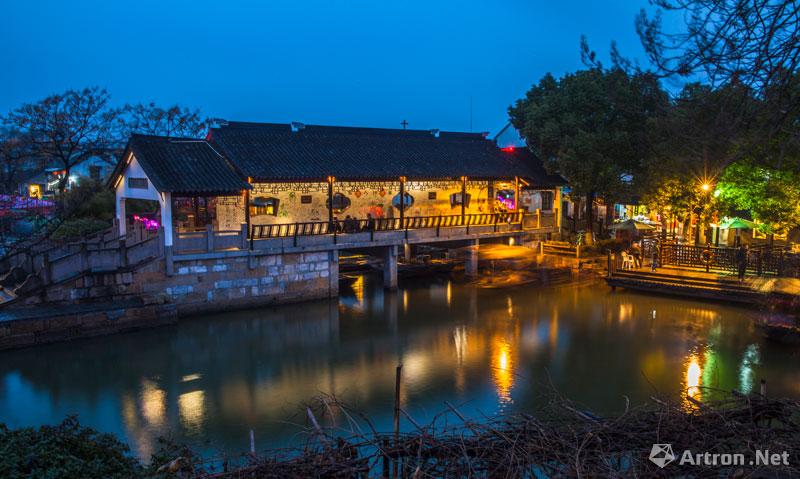 吴卫平作品：045 西塘送子来凤桥，浙江省嘉善县的西塘古镇，始建于明崇祯十年（1637年）。