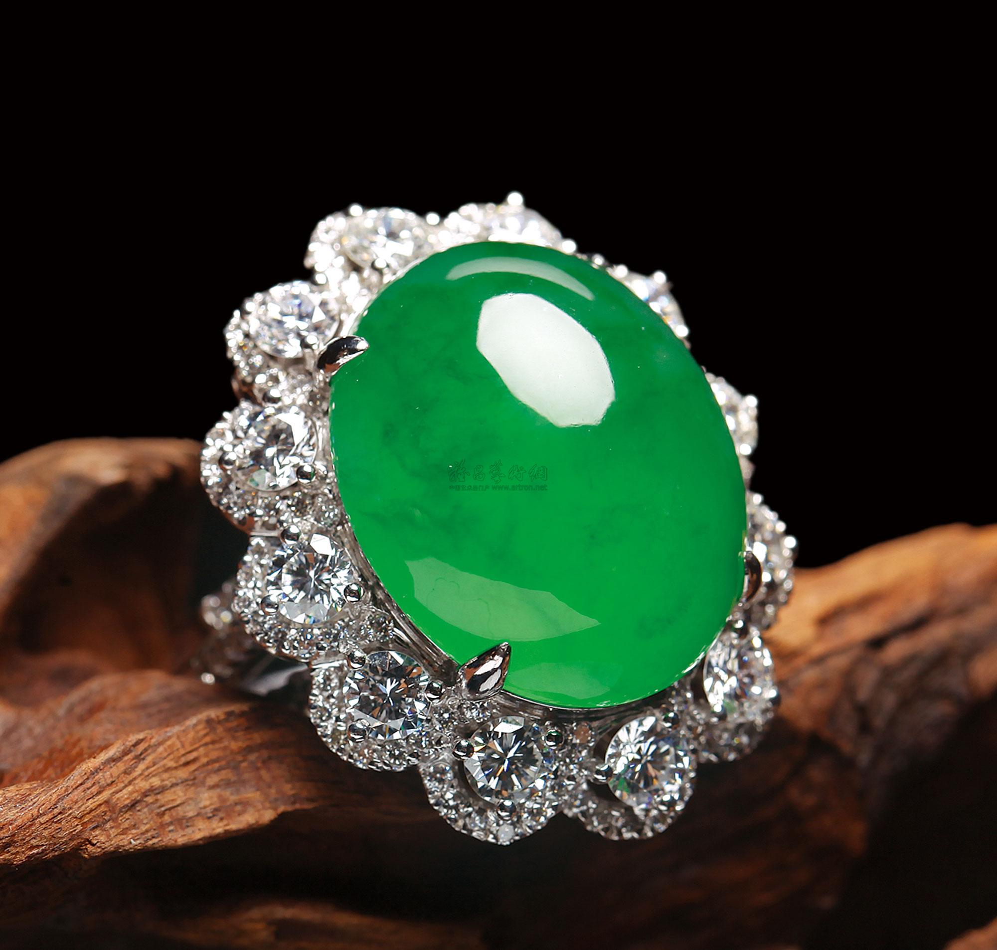 1049 18k白金翡翠戒指