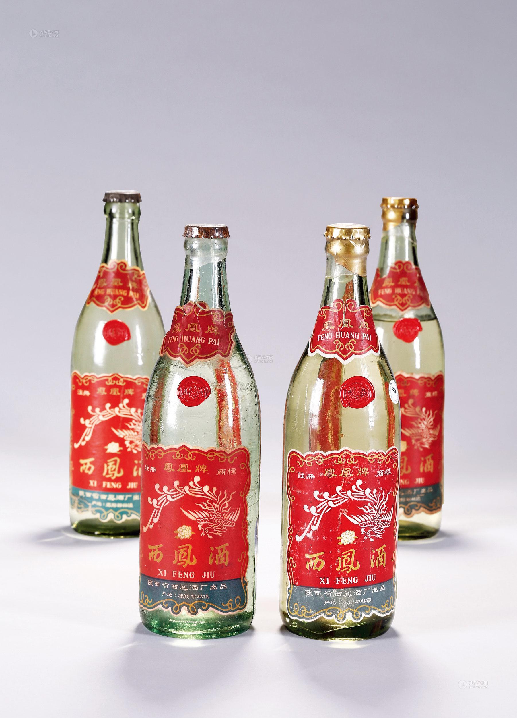 2727 1978-1979年产凤凰牌铁盖西凤酒