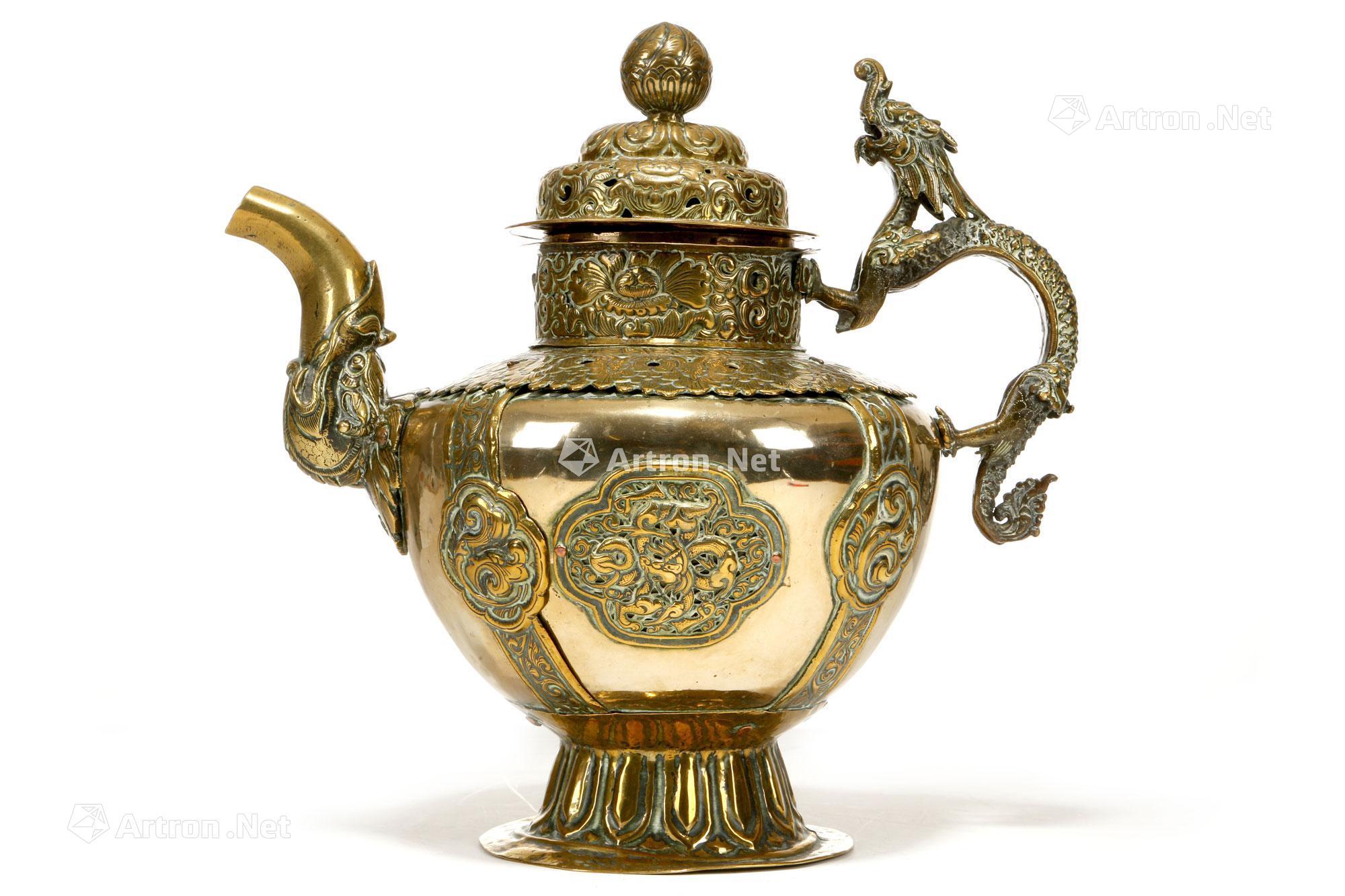 0249 19世纪 西藏黄铜水壶