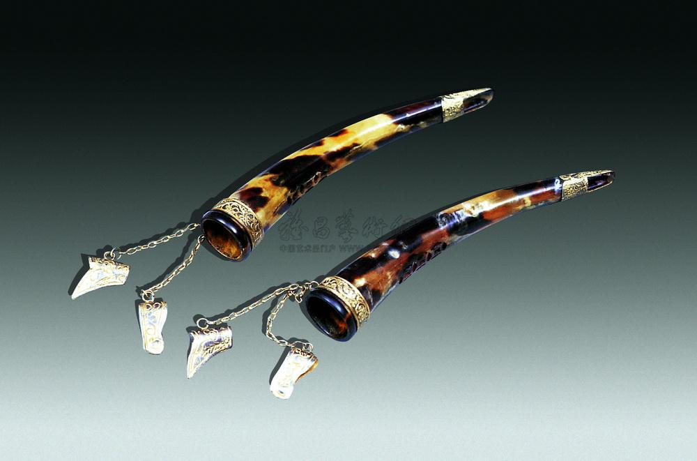 0796 清 玳瑁护指甲套一对