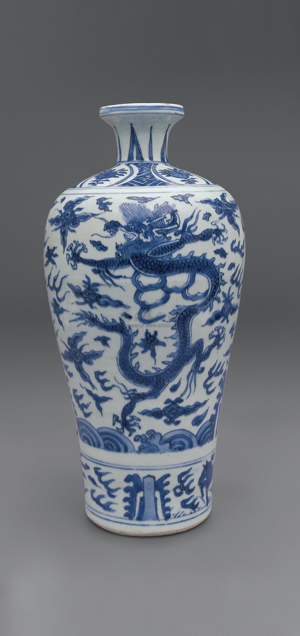 1827 明万历 青花龙纹梅瓶