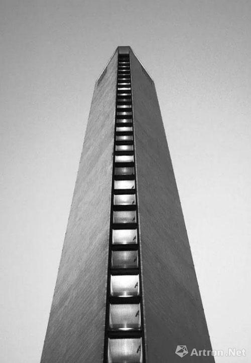 皮瑞里大厦(pirelli tower)为了讲解建筑不但随着人的生活改变而发生