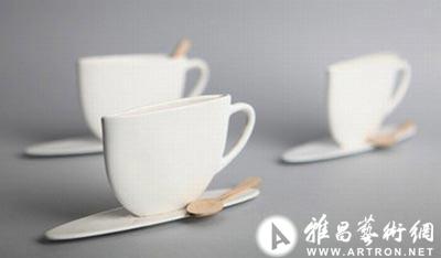 杯子不一定是圆的 零号身材咖啡杯现身(组图)