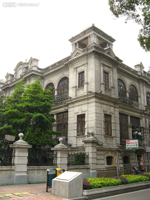 人大代表疾呼：暂停拆迁有争议的历史建筑