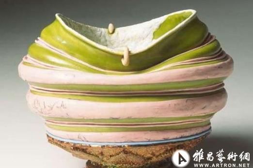 凯西-巴特里获史密斯森协会当代艺术奖