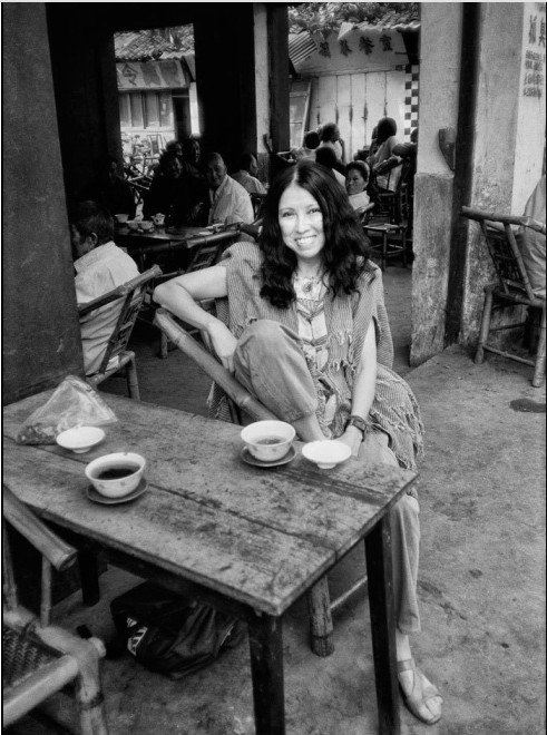 肖全的肖像摄影:1990年的女作家三毛