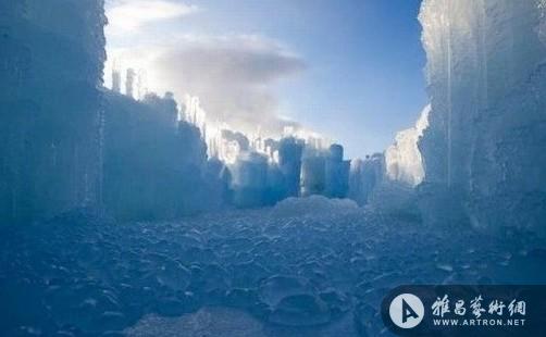 美国艺术家建造绚丽夺目冰雪城堡