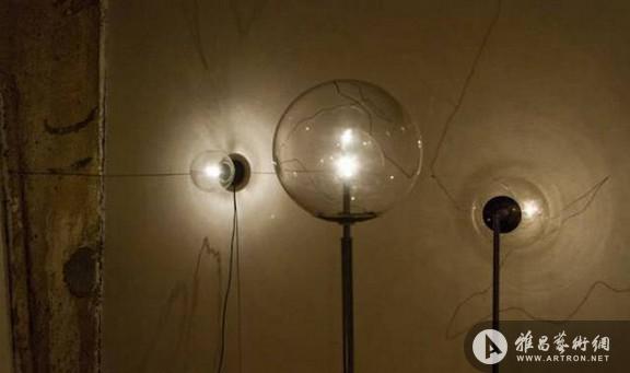 评论：常青画廊乔瓦尼·欧祖拉个展《彗星论》