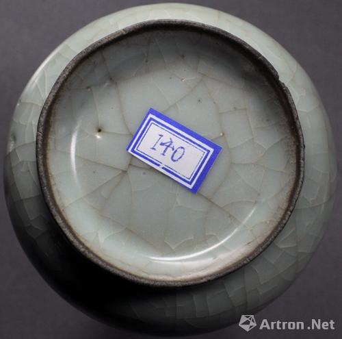 粉青釉修内司官窑 感受宋人宫廷雅藏