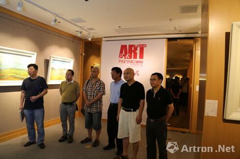 严智龙当代风景油画展开幕
